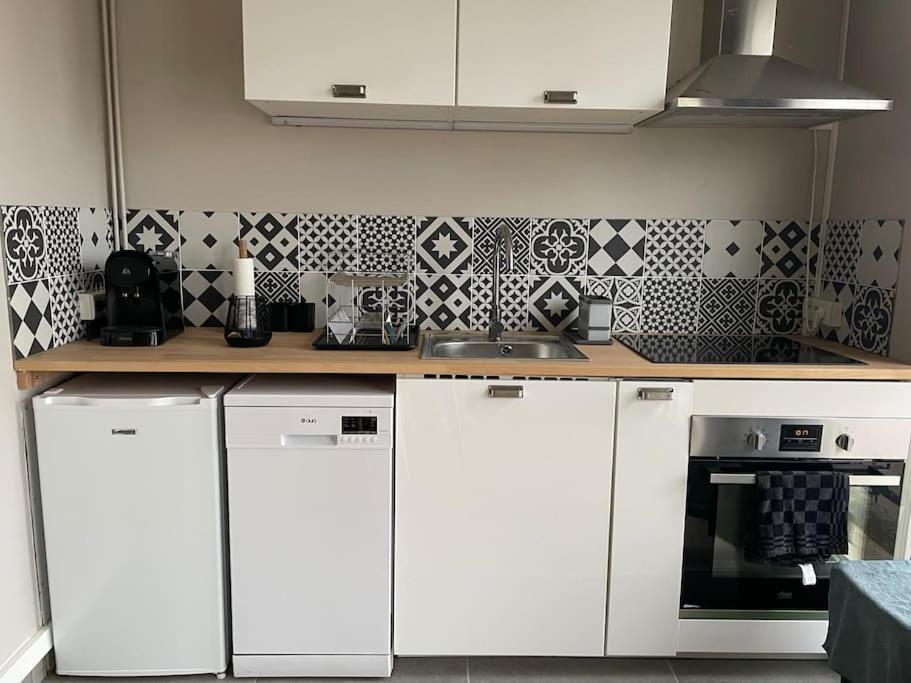 Appartement Urbain A Deux Pas De La Plage Le Havre Luaran gambar